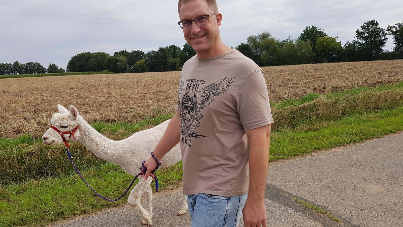 Dietmar mit Alpaka